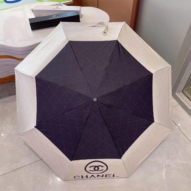 CHANEL - シャネル ノベルティ 折り畳み傘の通販 by かつひと's shop 