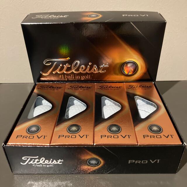 Titleist(タイトリスト)の⛳️タイトリスト TITLEIST ゴルフボール PRO V1 ダース（12個） スポーツ/アウトドアのゴルフ(その他)の商品写真