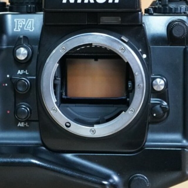 Nikon F4S ボディ MB-21 レンズ 28mm f2.8