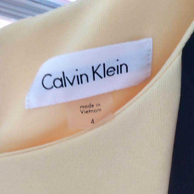 Calvin Klein(カルバンクライン)の値下げワンピース レディースのワンピース(ひざ丈ワンピース)の商品写真