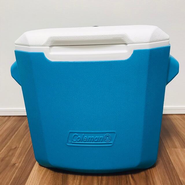 Coleman(コールマン)のColeman クーラーボックス 28QT キャスター付き　中古品 スポーツ/アウトドアのアウトドア(その他)の商品写真