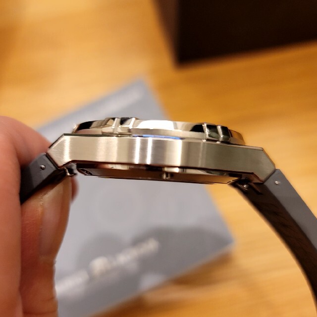 MAURICE LACROIX(モーリスラクロア)の中古美品 交換バンド付きモーリスラクロア アイコン 39mm グレー 自動巻き メンズの時計(腕時計(アナログ))の商品写真