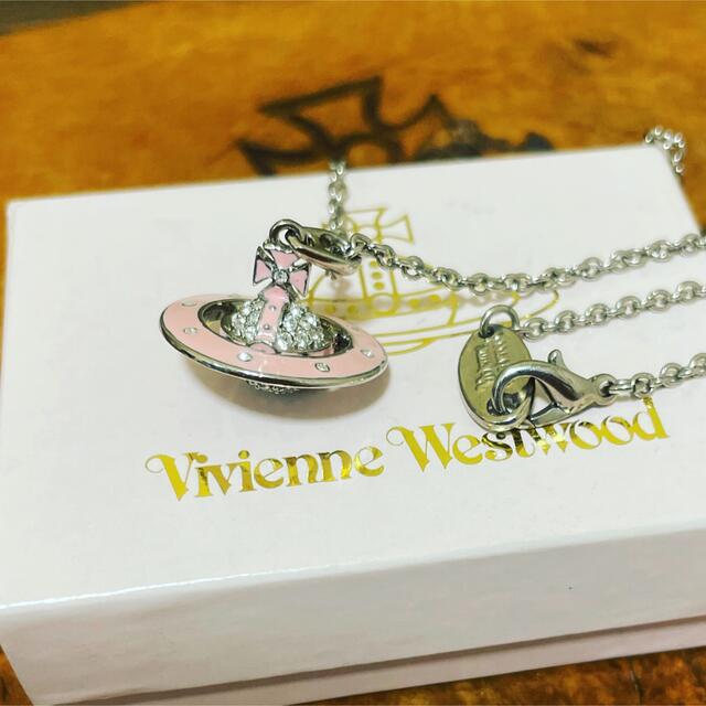 Vivienne Westwood(ヴィヴィアンウエストウッド)のレアVivienneWestwood ピンクサテライト/パヴェオーブネックレス レディースのアクセサリー(ネックレス)の商品写真
