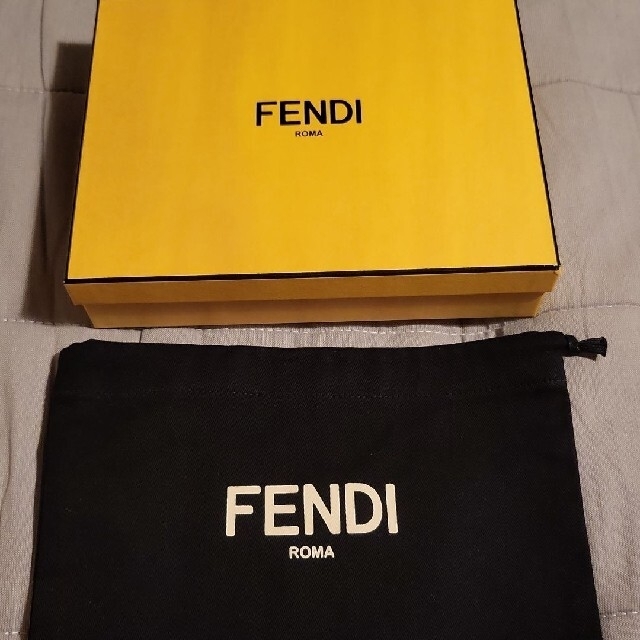 FENDI(フェンディ)の2日間限定最終値下げ!!FENDIフォンホルダー レディースのファッション小物(その他)の商品写真