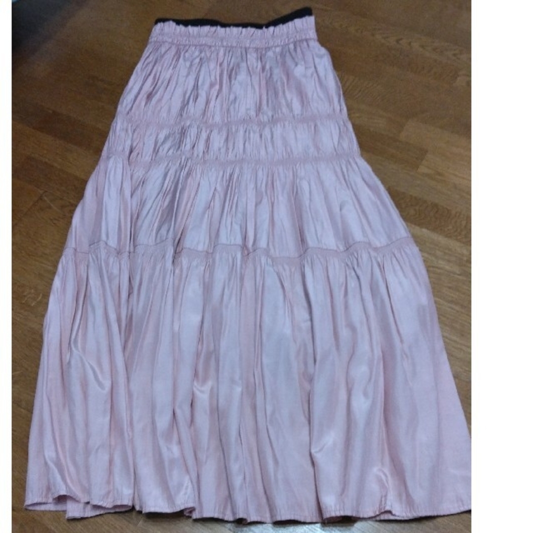 Drawer(ドゥロワー)のmachatt　マチャット　サテンティアードスカート　ピンク レディースのスカート(ロングスカート)の商品写真