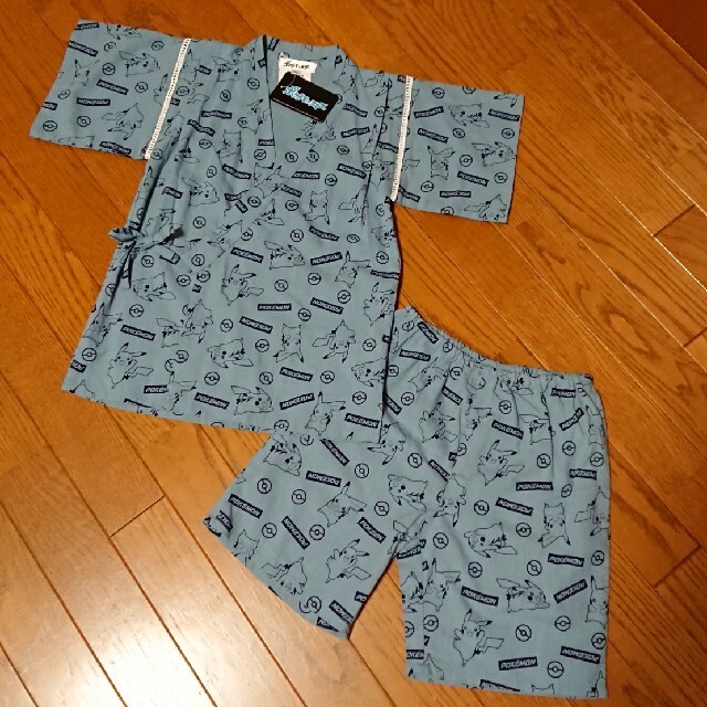 【新品】ポケットモンスター ポケモン ピカチュウ キッズ 甚平 120cm キッズ/ベビー/マタニティのキッズ服男の子用(90cm~)(甚平/浴衣)の商品写真