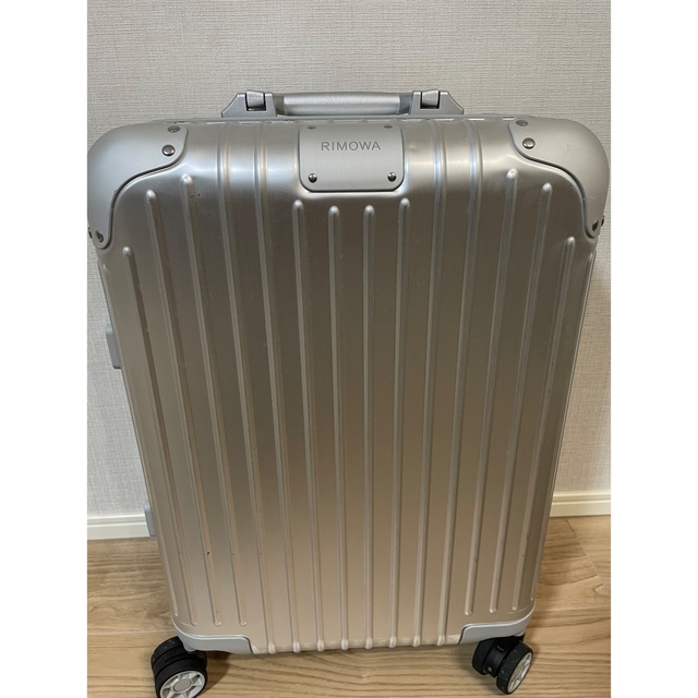 RIMOWAリモワクラシックフライト35リットル2輪タイプ - バッグ RIMOWAリモワクラシックフライト35リットル2輪タイプ - バッグ
