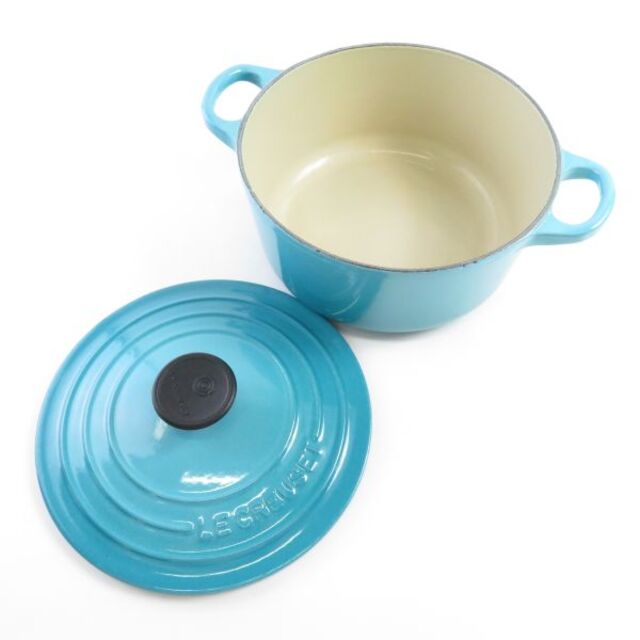 LE CREUSET(ルクルーゼ)のルクルーゼ ココットロンド 18 両手鍋 1点 カリビアンブルー SY3580S インテリア/住まい/日用品のキッチン/食器(鍋/フライパン)の商品写真