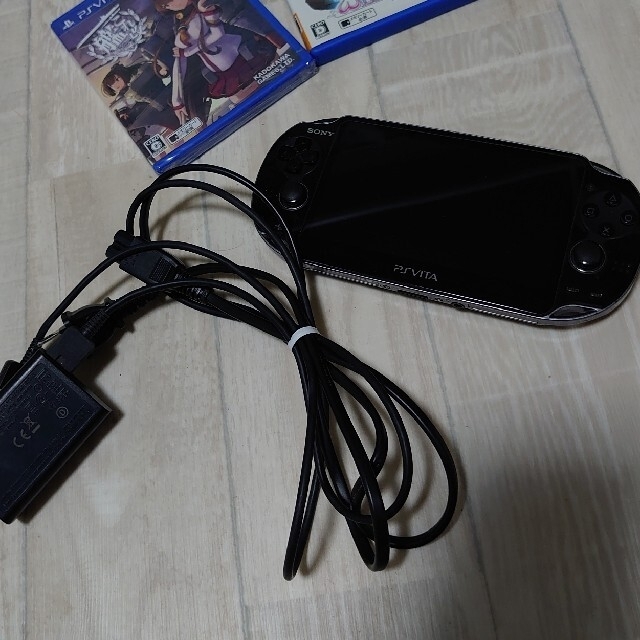 PSVITA携帯用ゲーム機本体