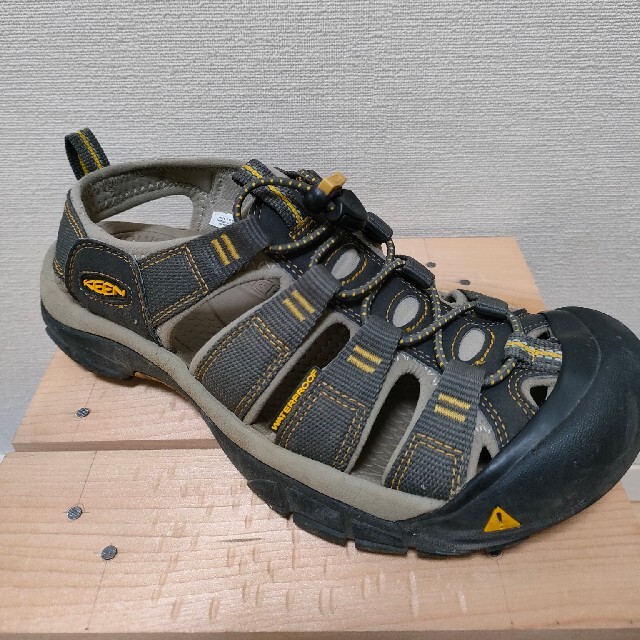 KEEN(キーン)の【つばさサン専用】KEEN　サンダル　25.5センチ メンズの靴/シューズ(サンダル)の商品写真