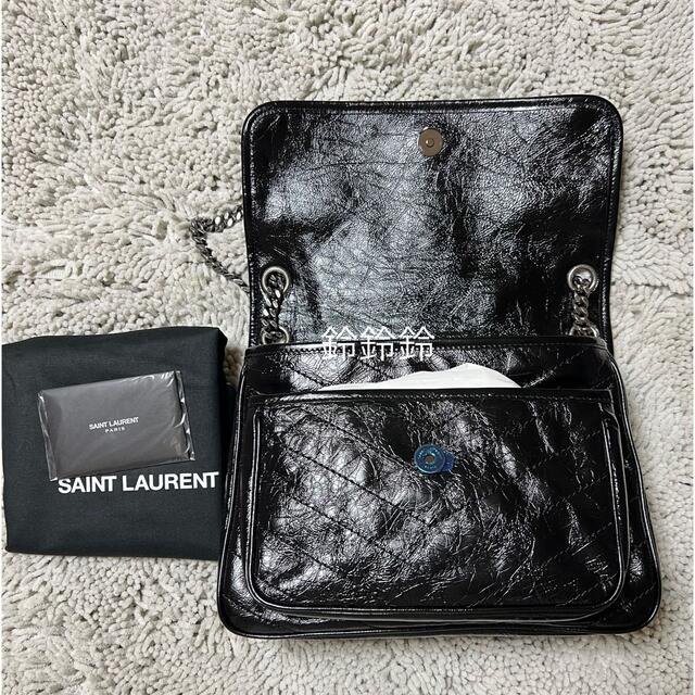 Saint Laurent(サンローラン)のくり様専用新品　サンローラン　ニキ　ミディアム　黒 レディースのバッグ(ショルダーバッグ)の商品写真