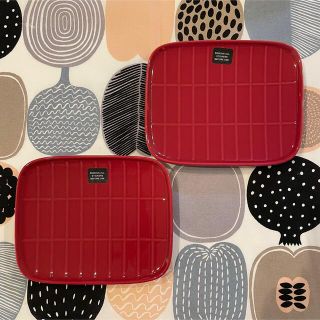 マリメッコ(marimekko)のmarimekko マリメッコ　Tiiliskivi スクエアプレート新品送料込(食器)