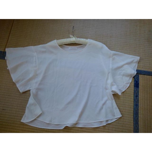Discoat(ディスコート)の359 Discoat ディスコート 袖口ワイドな半袖レースシャツ 白 L 夏服 レディースのトップス(シャツ/ブラウス(半袖/袖なし))の商品写真