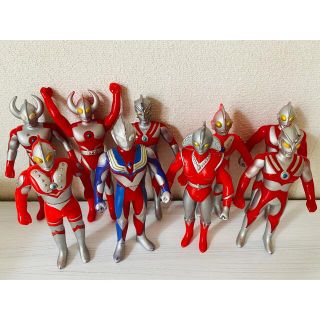 バンダイ(BANDAI)のウルトラマンフィギュア9体セット(特撮)