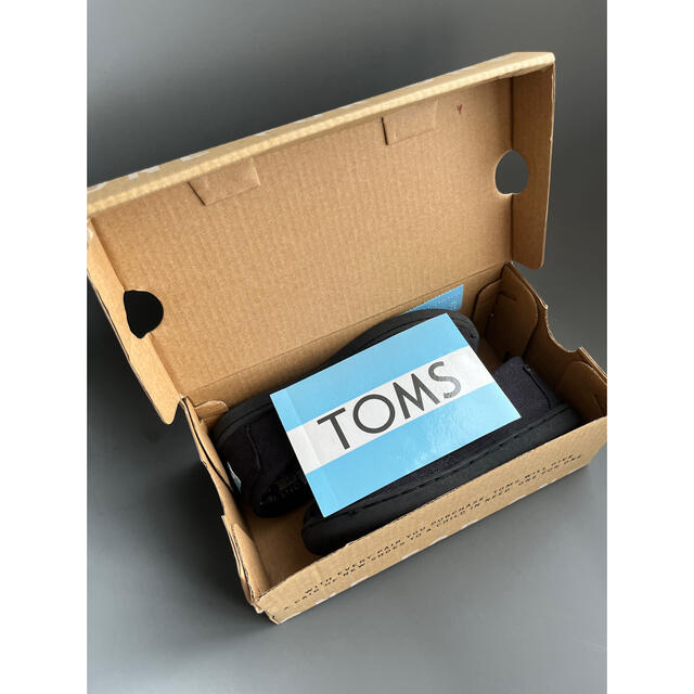 TOMS(トムズ)のTOMS くつ　16センチ キッズ/ベビー/マタニティのキッズ靴/シューズ(15cm~)(スリッポン)の商品写真