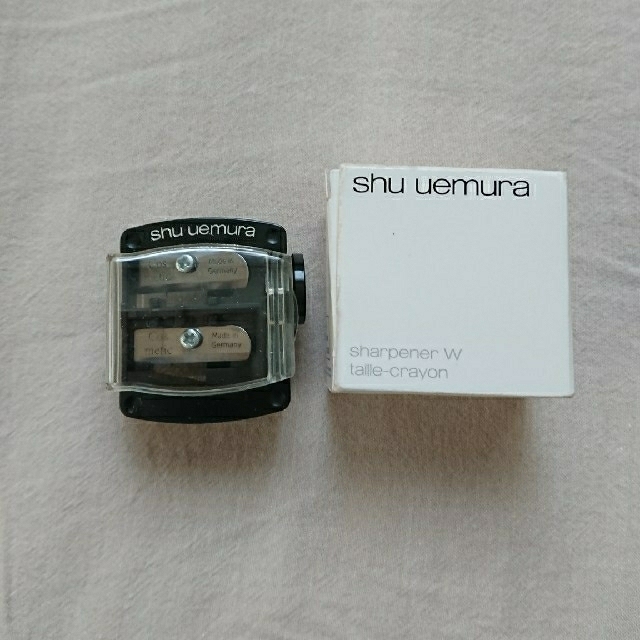 shu uemura(シュウウエムラ)のシュウウエムラ ペンシルシャープナーダブル(1コ入) コスメ/美容のメイク道具/ケアグッズ(その他)の商品写真