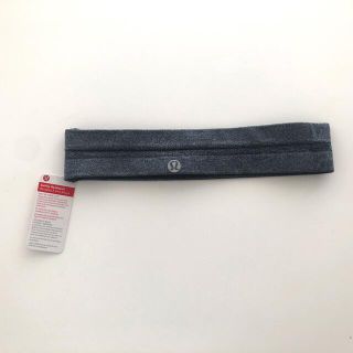 ルルレモン(lululemon)のルルレモン　ヘアバンド　新品タグ付き(ヘアバンド)