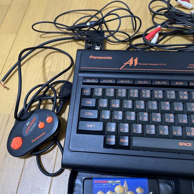 Panasonic(パナソニック)のArkun 様専用 MSX2 + エポック社　カセットビジョン エンタメ/ホビーのゲームソフト/ゲーム機本体(家庭用ゲーム機本体)の商品写真