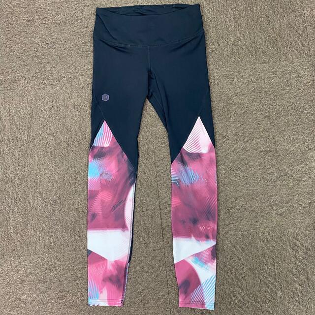 UNDER ARMOUR(アンダーアーマー)のアンダーアーマー　レギンス　レディース　M レディースのレッグウェア(レギンス/スパッツ)の商品写真