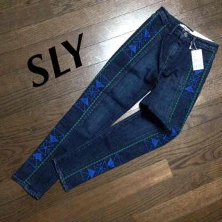 スライ(SLY)のSLY☆新品タグ付き 定価11400円(デニム/ジーンズ)