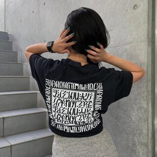 エモダ(EMODA)のJuemi MACCIU Tシャツ ブラック(Tシャツ(半袖/袖なし))