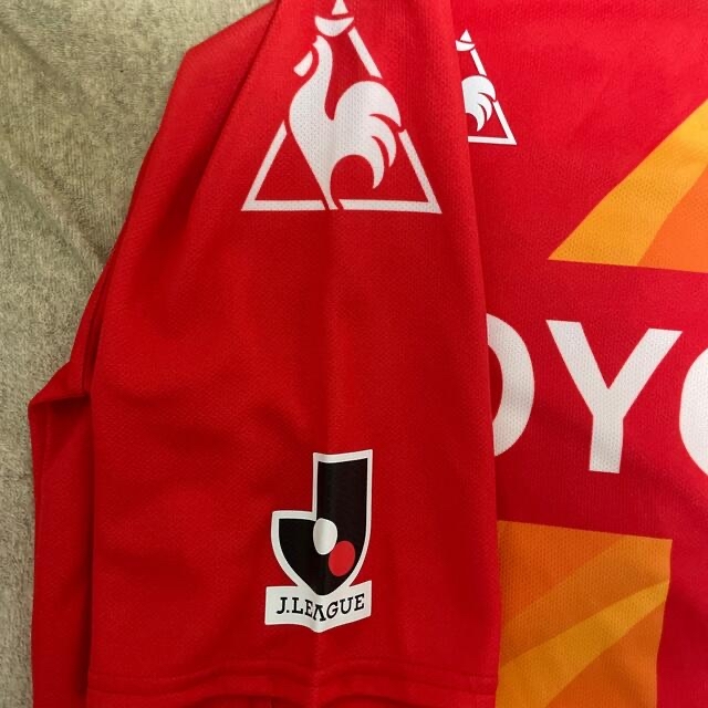 le coq sportif(ルコックスポルティフ)の名古屋グランパス　ユニフォーム スポーツ/アウトドアのサッカー/フットサル(応援グッズ)の商品写真