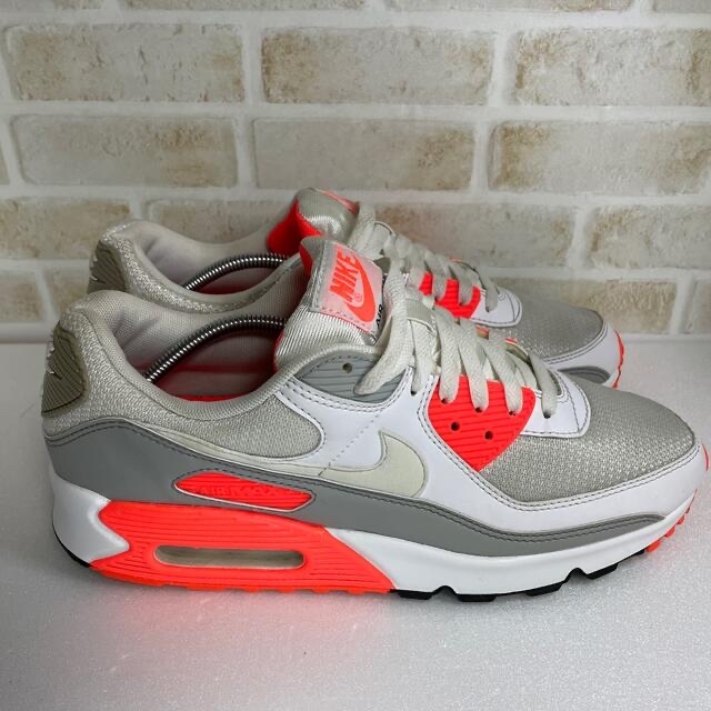 NIKE(ナイキ)のNIKE AIR MAX 90 CT4352-103 メンズの靴/シューズ(スニーカー)の商品写真