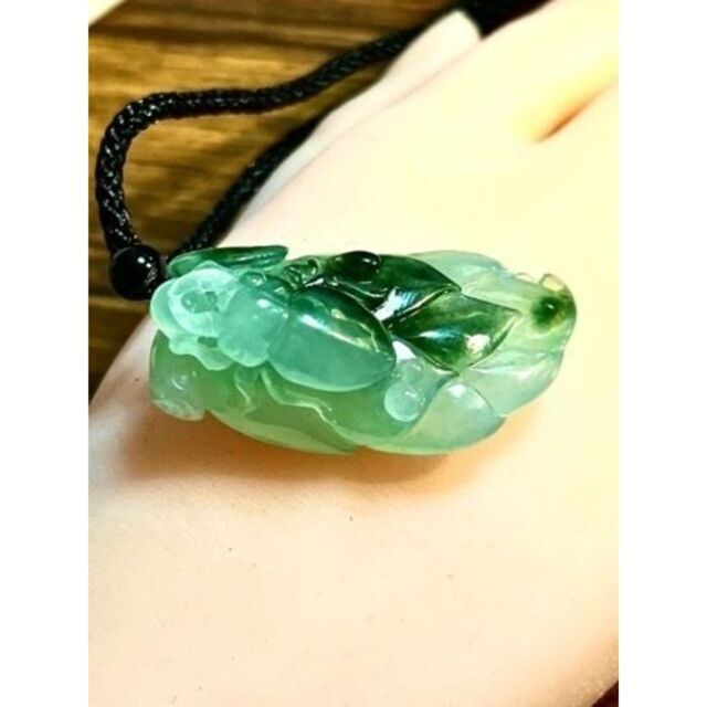 人気絶頂 天然本翡翠 ペンダント カブト虫 ミャンマー産 氷ヒスイ 高級緑色 お手作り品 ネックレス 人気絶頂 天然本翡翠 ペンダント カブト虫 ミャンマー産 氷ヒスイ 高級緑色 お手作り品 ネックレス