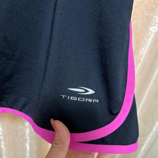 TIGORA(ティゴラ)のテニス　ソフトテニス　スコート　黒ピンク スポーツ/アウトドアのテニス(ウェア)の商品写真