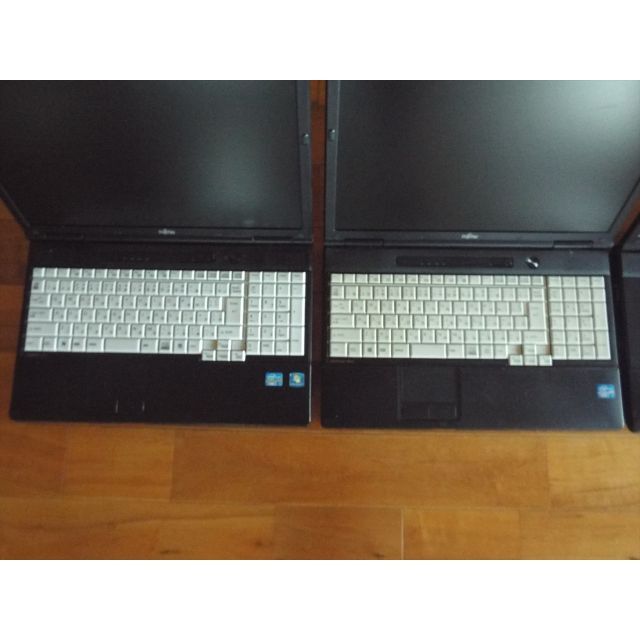 LIFEBOOK A572 /E３台とA572 /FX１台の４台セット