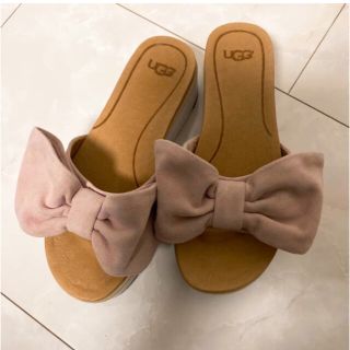 アグ(UGG)のUGG♡リボンサンダル(サンダル)