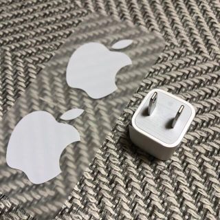 アイフォーン(iPhone)の【新品未使用】iphone  コンセント 純正 アップルステッカー(その他)