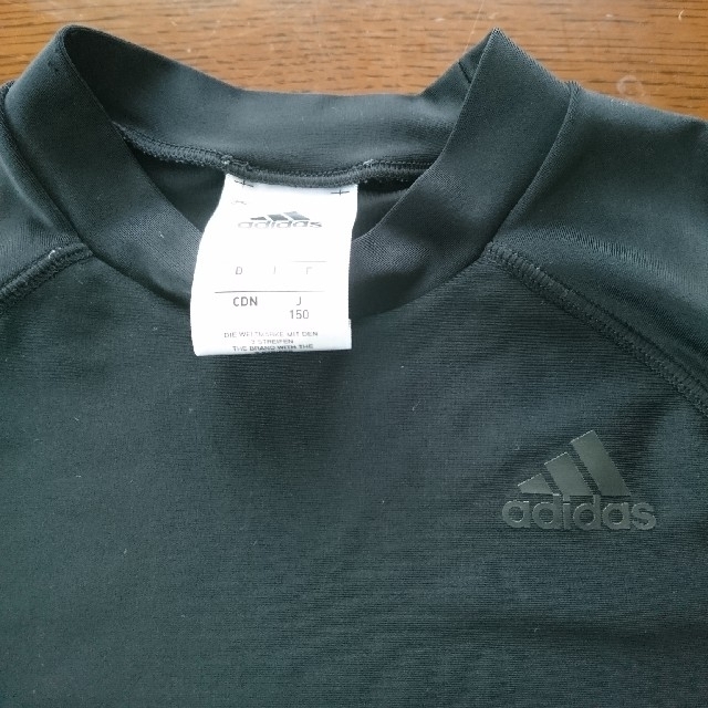 adidas(アディダス)の(ちゃみこ7725様専用)アディダス ラッシュガード 150㎝ キッズ/ベビー/マタニティのキッズ服男の子用(90cm~)(水着)の商品写真