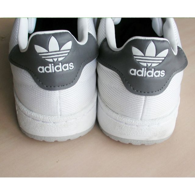 adidas(アディダス)のスニーカー　★美中古　27.5㎝　★ドレスアップ済　アディダス　s○9 メンズの靴/シューズ(スニーカー)の商品写真