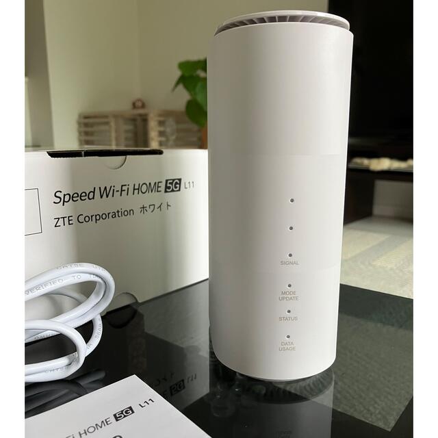 ZTE(ゼットティーイー)の【ホームルーター】Speed Wi-Fi HOME 5G L11 White スマホ/家電/カメラのPC/タブレット(PC周辺機器)の商品写真