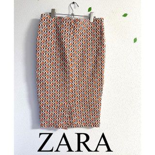 ザラ(ZARA)の☆ZARA☆ザラ　総柄タイトスカート(ひざ丈スカート)