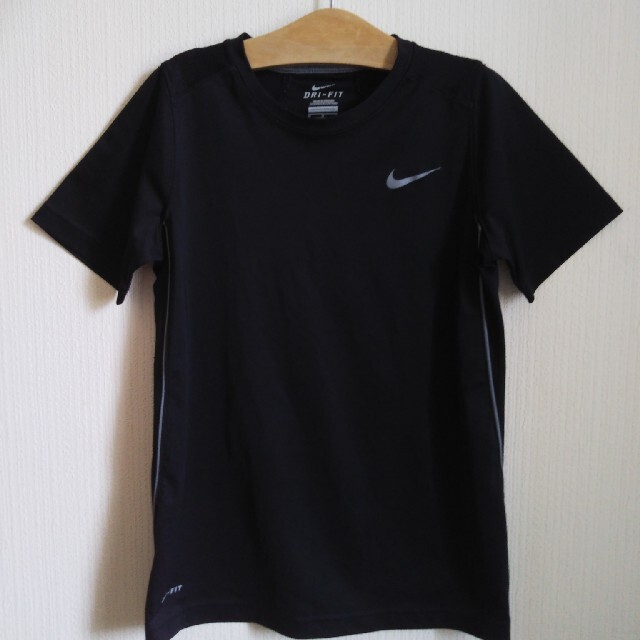 NIKE(ナイキ)のNIKEのDRIFIT  Tシャツ  M（150相当） キッズ/ベビー/マタニティのキッズ服男の子用(90cm~)(Tシャツ/カットソー)の商品写真