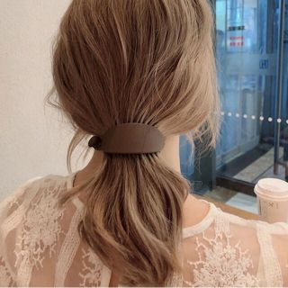 バナナクリップ ヘアクリップ バレッタ マットブラウン ピンク 韓国 髪留め (バレッタ/ヘアクリップ)