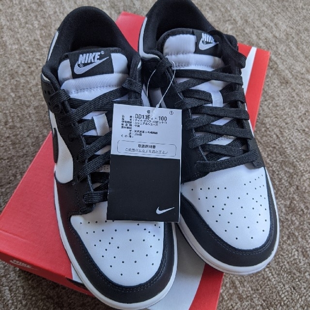 NIKE(ナイキ)のNike Dunk Low Retro "White/Black" Panda メンズの靴/シューズ(スニーカー)の商品写真