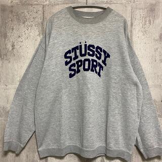 STUSSY - 《ステューシー》希少モデル 刺繍ビッグロゴ グレー Mサイズ程度 スウェットの通販｜ラクマ