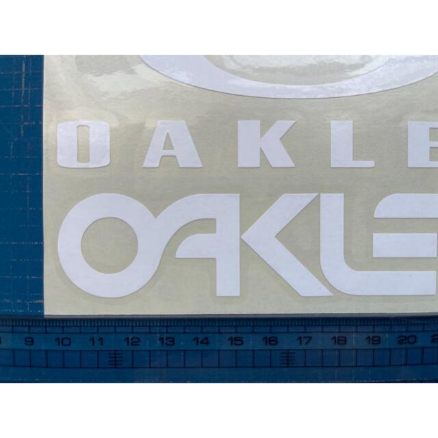 Oakley(オークリー)のカッティングシート加工（白色光沢有り） スポーツ/アウトドアのスノーボード(アクセサリー)の商品写真