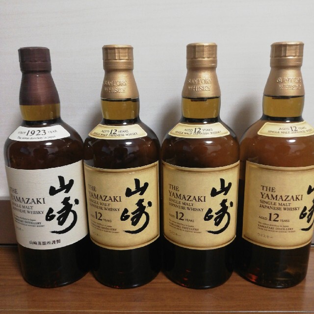 山崎12年700ml×1本・山崎ミニボトル180ml×3本・4本セット。箱無