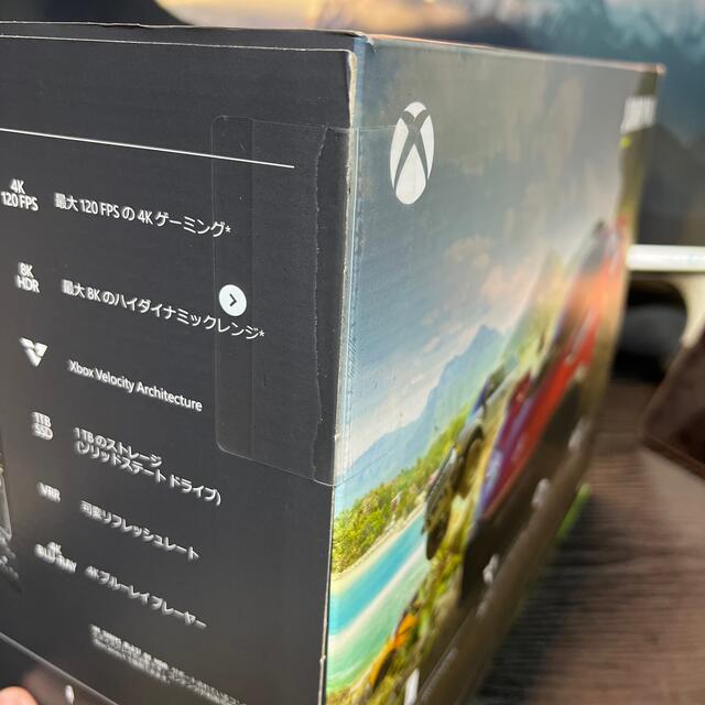 Xbox(エックスボックス)のXbox Series X  新品未開封 エンタメ/ホビーのゲームソフト/ゲーム機本体(家庭用ゲーム機本体)の商品写真