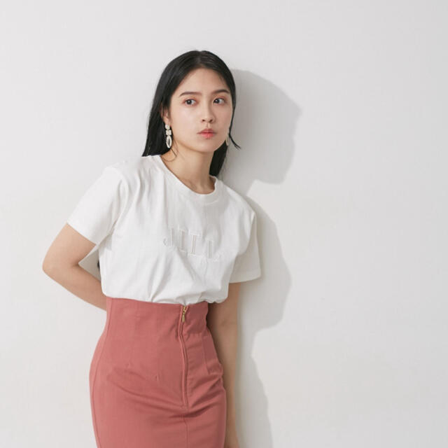 jill by jillstuart リサイクルコットンシシュウロゴTシャツ 5