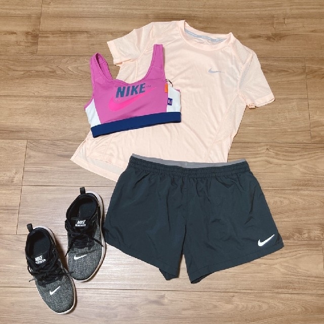 NIKE - 新品未使用♡NIKEナイキスポーツウェアセット♡ランニングヨガ ...
