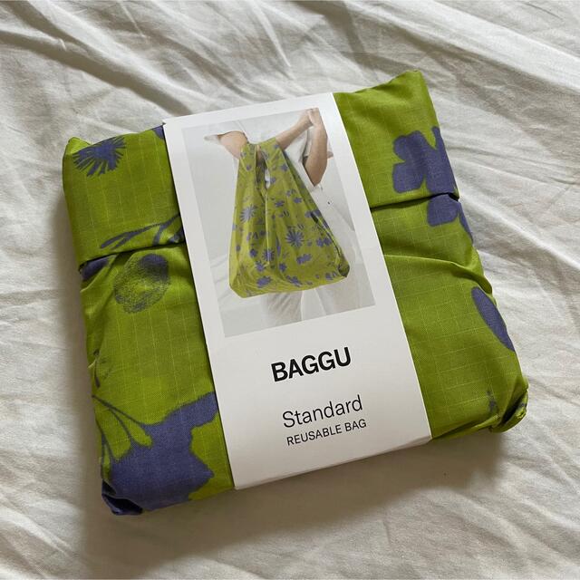 BAGGU スタンダード　エコバック　サンプリント　フラワー　ライム　パープル花 レディースのバッグ(エコバッグ)の商品写真