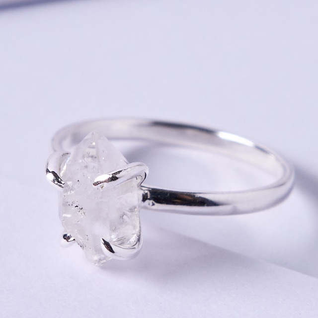 【セール】【12.5号】ハーキマーダイヤモンド 爪留め シルバー リング 指輪 レディースのアクセサリー(リング(指輪))の商品写真