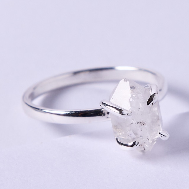 【セール】【12.5号】ハーキマーダイヤモンド 爪留め シルバー リング 指輪 レディースのアクセサリー(リング(指輪))の商品写真
