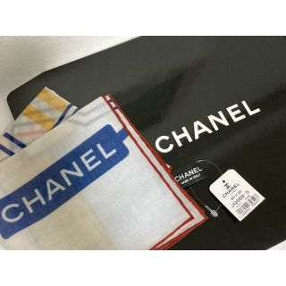 シャネル(CHANEL)の【新品】レア　CHANEL  シャネル　コットンスカーフ　バンダナ　ハンカチ(バンダナ/スカーフ)