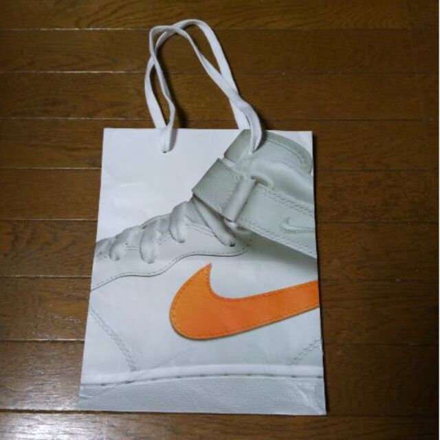 NIKE(ナイキ)のＮＩＫＥ ショップ袋 レディースのバッグ(ショップ袋)の商品写真